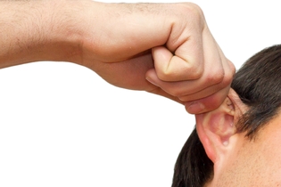 como-tirar-agua-do-ouvido